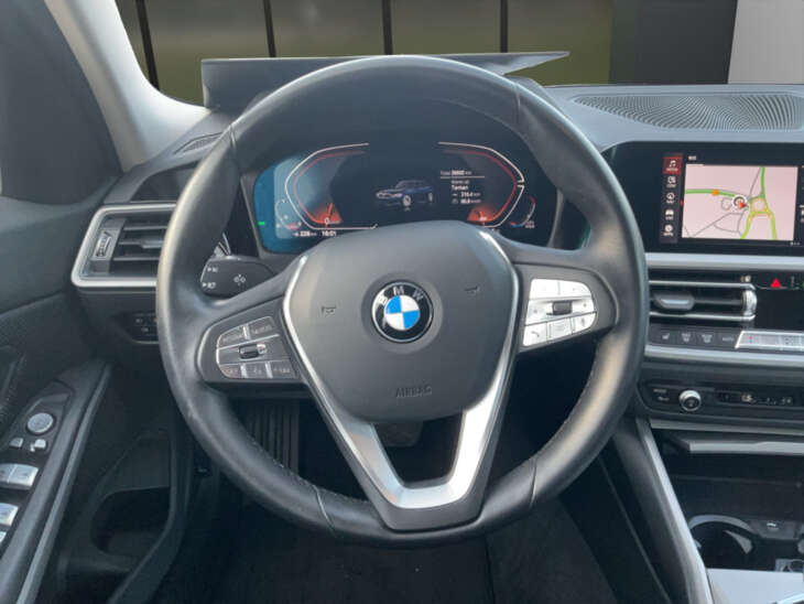 BMW 318 - Foto Nr. 07 - Bildvorschau