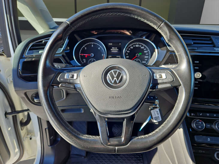 VW Touran - Foto Nr. 07 - Bildvorschau