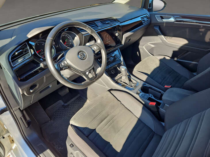 VW Touran - Foto Nr. 17 - Bildvorschau