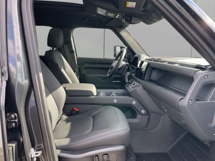 LAND ROVER Defender - Foto Nr. 05 - Bildvorschau
