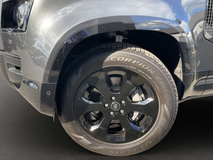 LAND ROVER Defender - Foto Nr. 09 - Bildvorschau