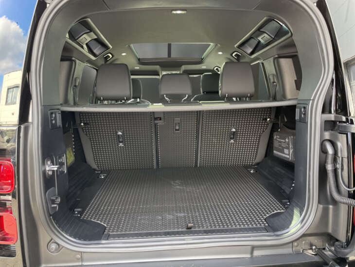 LAND ROVER Defender - Foto Nr. 20 - Bildvorschau