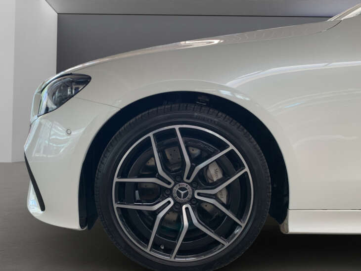 MERCEDES-BENZ E 300 - Foto Nr. 04 - Bildvorschau