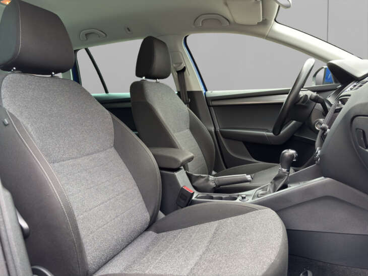 SKODA Octavia - Foto Nr. 05 - Bildvorschau