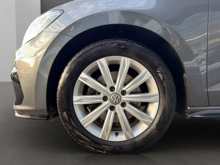 VW Touran - Foto Nr. 04 - Bildvorschau