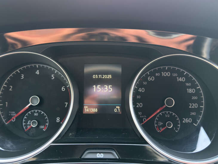 VW Touran - Foto Nr. 11 - Bildvorschau